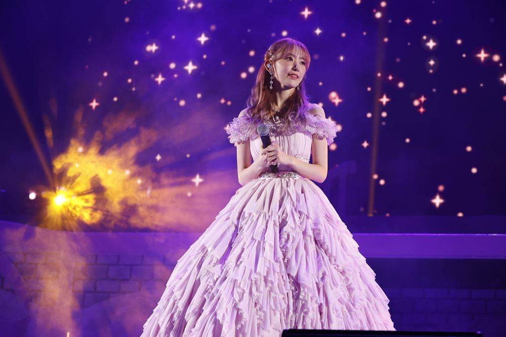 宮脇咲良、涙の卒コン　ファンに感謝「こんな私を特別な１位にしてくれた」