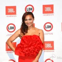 Crystal Kay「体全部で感じて聴くのが好き」“爆音リスニング”への意欲