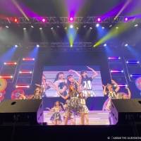 鈴木亜美、AKBセンターで圧巻パフォーマンスに反響