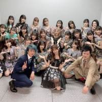 鈴木亜美、AKBセンターで圧巻パフォーマンスに反響