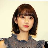堀未央奈、美ウエスト披露