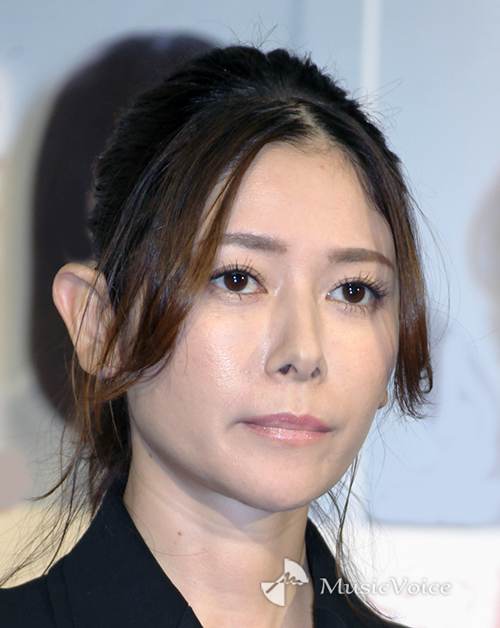 真木よう子、美しいタンクトップ姿が反響「美人で色気ムンムン」