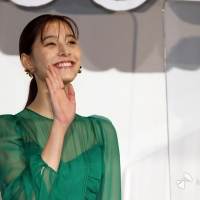 新木優子、愛犬の毛触り感にこだわり　ツルンとしたシッポ「触りたくなる」