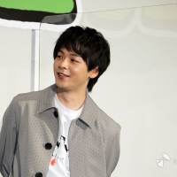 中村倫也『100日間生きたワニ』公開初日舞台挨拶
