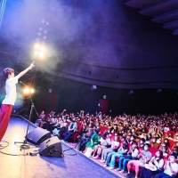 川崎鷹也、ギター1本で臨んだワンマンライブ「皆さんから拍手をもらうと、全身が痺れるんです」