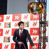 鈴木亮平
