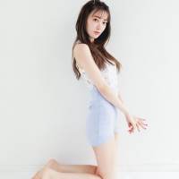 宮脇咲良、初登場「ar」で美太もも披露