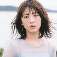 浜辺美波、写真集発売決定
