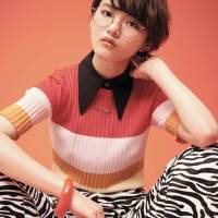 Girls２がメガネルック披露