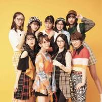 Girls２がメガネルック披露、「Zoff」とコラボ