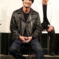 鈴木伸之、ギター弾き語りに初挑戦　SABU監督「泣きそうになりました」
