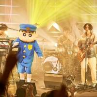 マカロニえんぴつ、クレヨンしんちゃんとステージで夢の共演