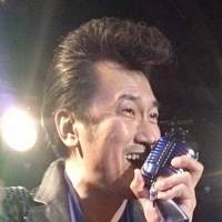“シングルファーザーのロックンローラー”が劇的転身　坂本つとむ、歌への想い