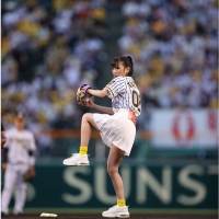 ももクロ高城れに、始球式挑戦「ライブより緊張しました」