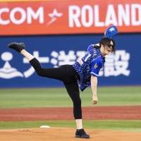 ROLAND、始球式再挑戦