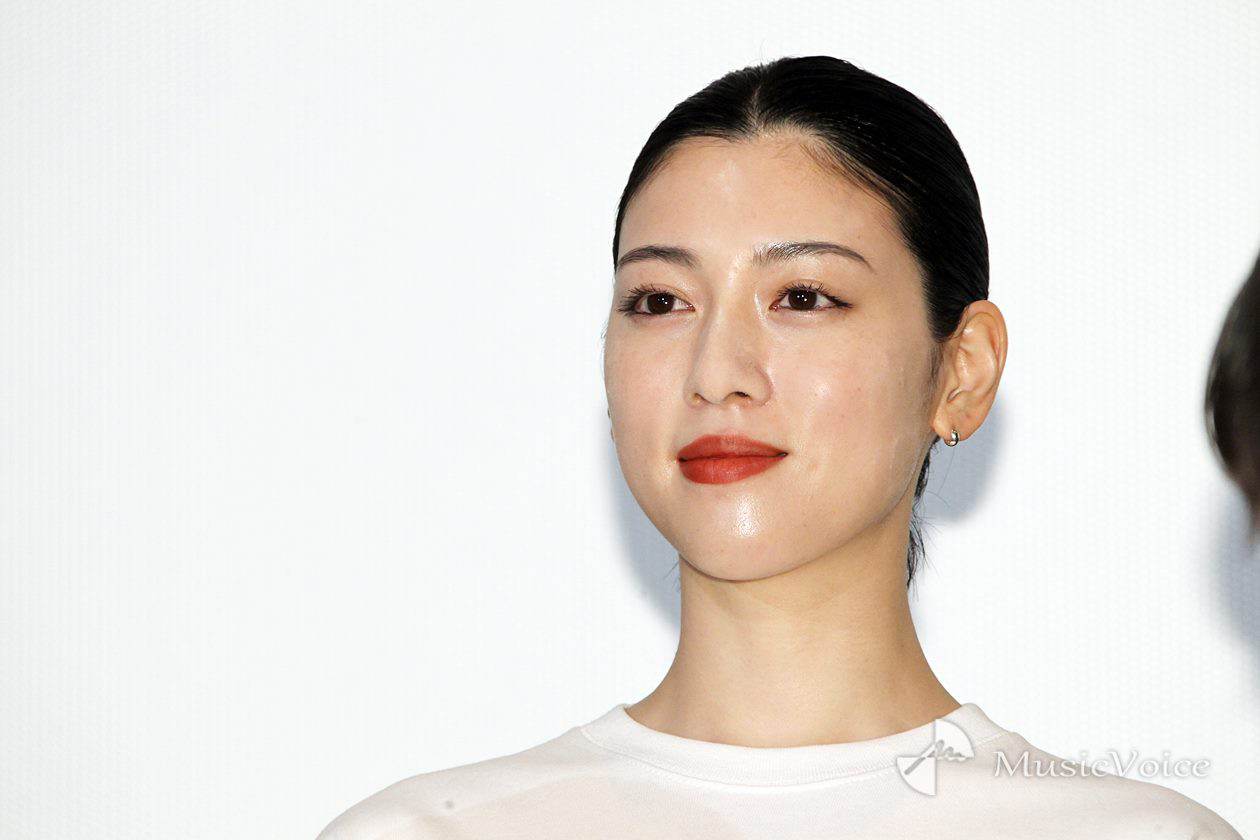 三吉彩花、芸術的なダンスに「衝撃を受けた」　『inside you』で初監督