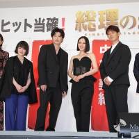 『総理の夫』初日舞台挨拶
