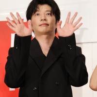 『総理の夫』初日舞台挨拶