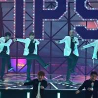NAOTO＆亜嵐＆メンディー＆佐藤大樹、FANTASTICSメンバーとともに圧巻のダンスパフォーマンス披露