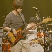 back number、新曲「黄色」パフォーマンス初披露