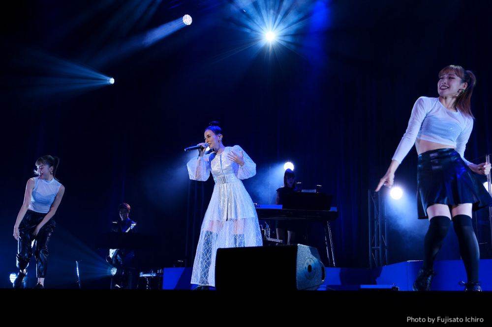 May J.、全国ツアーファイナル公演開催「今日やっと本当の自分に戻れた」