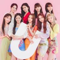 NiziU、遊び心にあふれた1st Album『U』ジャケ写を公開