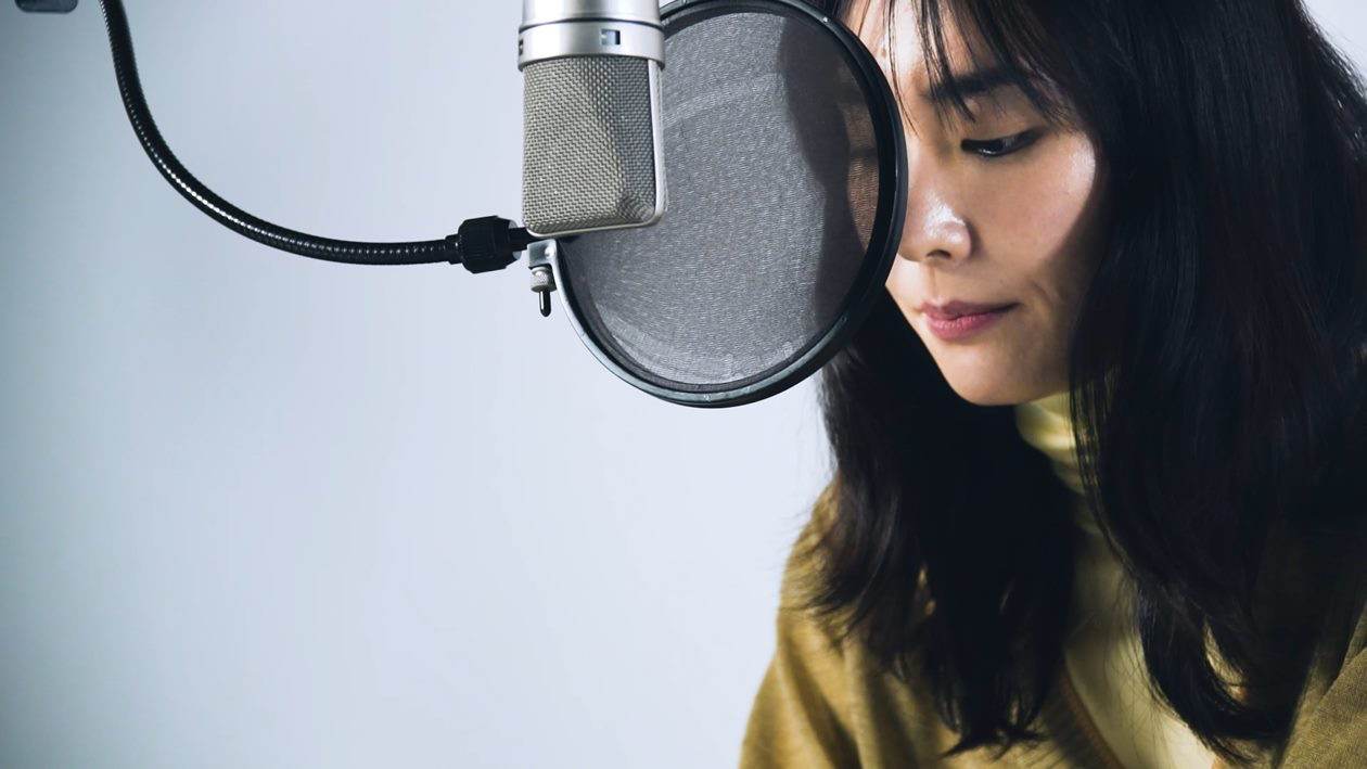 新垣結衣がASMRに挑戦「雪のようなくちどけ」