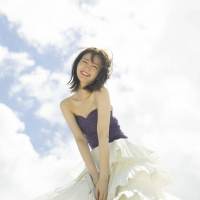岡崎紗絵、1st写真集『すがお。』発売前重版決定