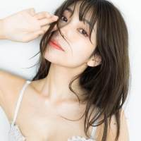 長谷川万射『嬉野ゆみ1st写真集 うれしのちゃん』