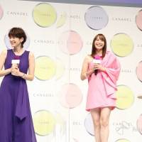 広瀬アリス、超ミニ丈衣装に「緊張しています」　「お美しい」吉瀬美智子