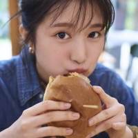 福本莉子、４年ぶり写真集