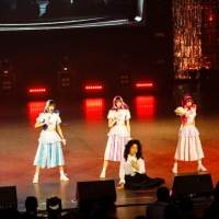 豆柴の大群、ザコシ、ゆりあんら豪華ゲストを迎えた特別公演完遂