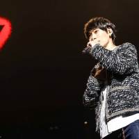 UVERworldのライブに綾野剛サプライズ登場