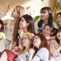 NiziU「たまごっちスマート」新TVCM公開