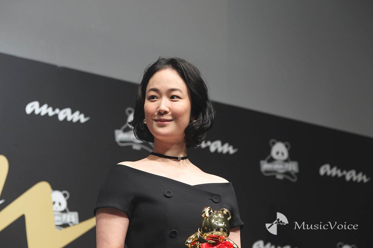 黒木華『ananAWARD』で俳優賞「皆さんから頂いた賞」