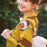 寺本莉緒2022年ポスターカレンダー