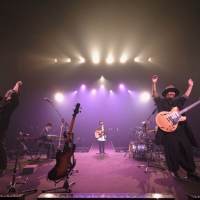 wacci、自身初の有観客日本武道館ライブを開催「宝物のような時間」