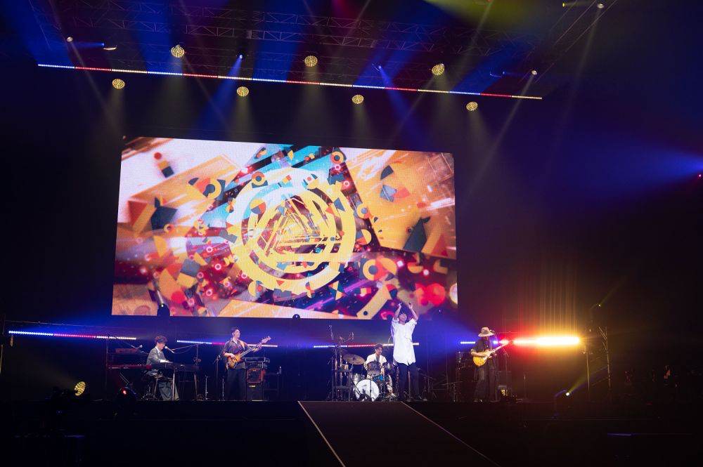 wacci、自身初の有観客日本武道館ライブを開催「宝物のような時間」