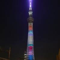NiziU、東京スカイツリーでメンバーカラーの特別ライティング実施決定