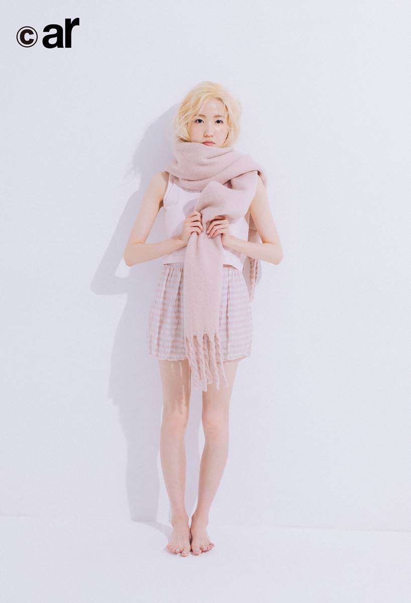 AKB48本田仁美、ピンクのストールで愛らしい姿