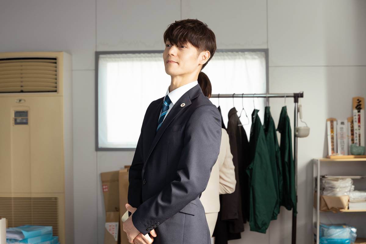 秘書・窪田正孝もタジタジ、新人候補・宮沢りえ初対面シーン