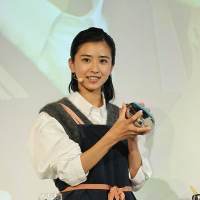 黒島結菜「foodable」公式アンバサダー
