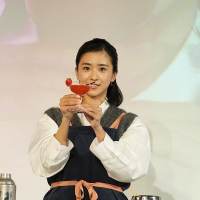 黒島結菜「foodable」公式アンバサダー