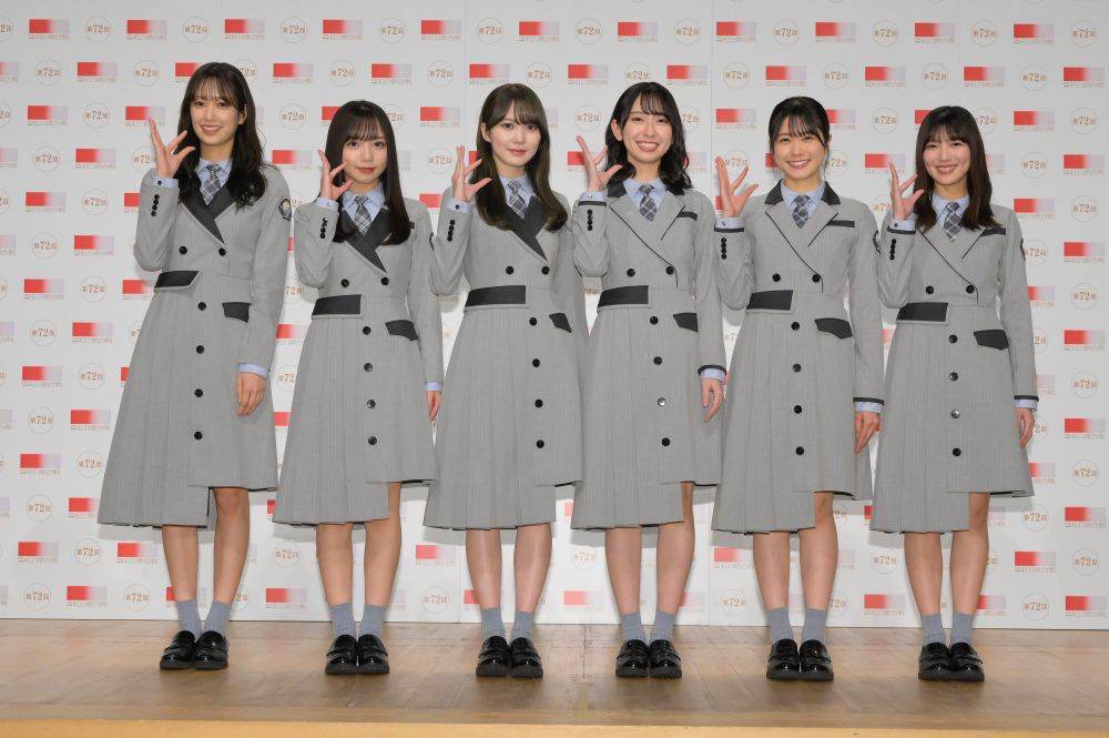 日向坂46佐々木久美、休養中の小坂菜緒へ「22人でステージに立てるように」：紅白リハ
