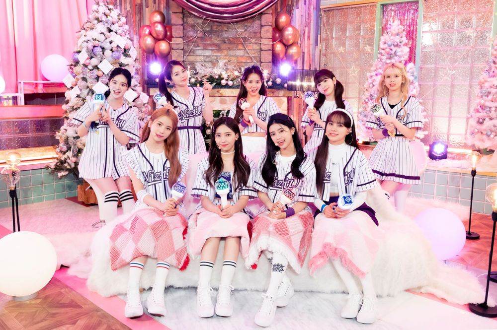NiziU、デビュー１周年を記念するSPコンテンツ生配信　新曲「Need U」パフォーマンスも初披露