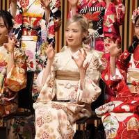 本田仁美『AKB48 2022年新成人メンバー 成人式記念撮影会』