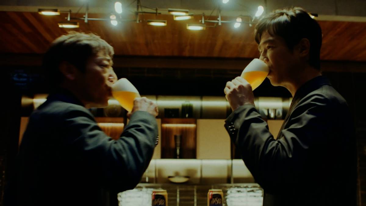香川照之と堺雅人が“サシ飲み”「圧倒的じゃないか」