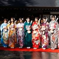 乃木坂46、新成人式を開催「新・華の2001年組世代」