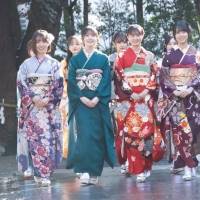 乃木坂46、新成人式を開催「新・華の2001年組世代」