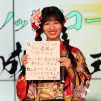 イコラブ＆ノイミー、振袖姿を披露　瀧脇笙古「一般常識クイズはドキドキ」